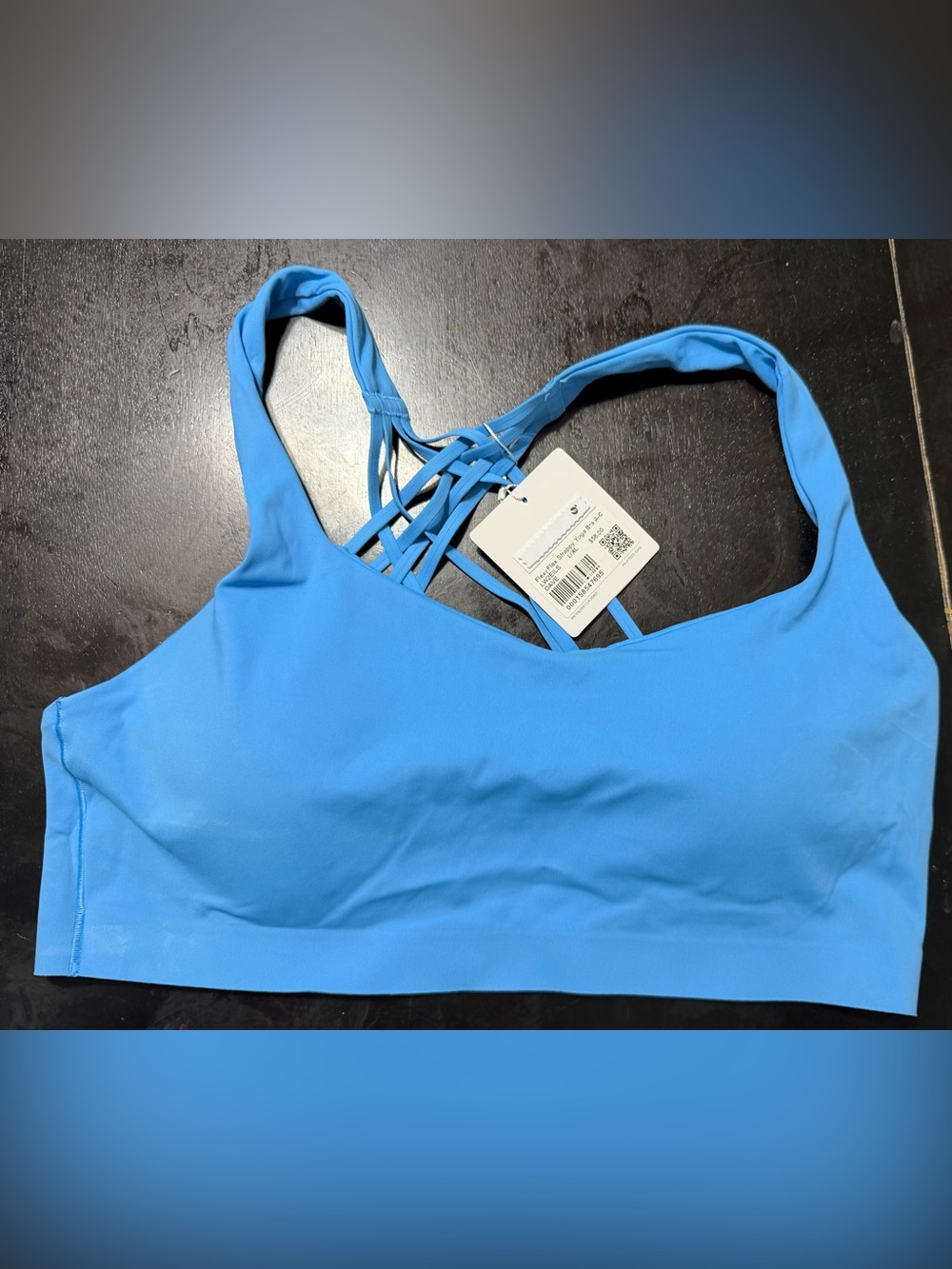 Lululemon-FlexyFlex Strappy Yoga Bra
Light Support, A-C Cups, L/XL